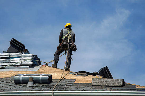 Professional Gutter Installation technician working in Walker, MI